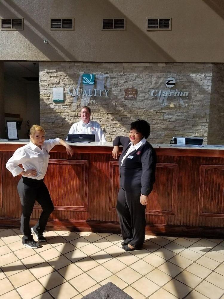 Quality Inn & Suites Fort Collins Exterior foto