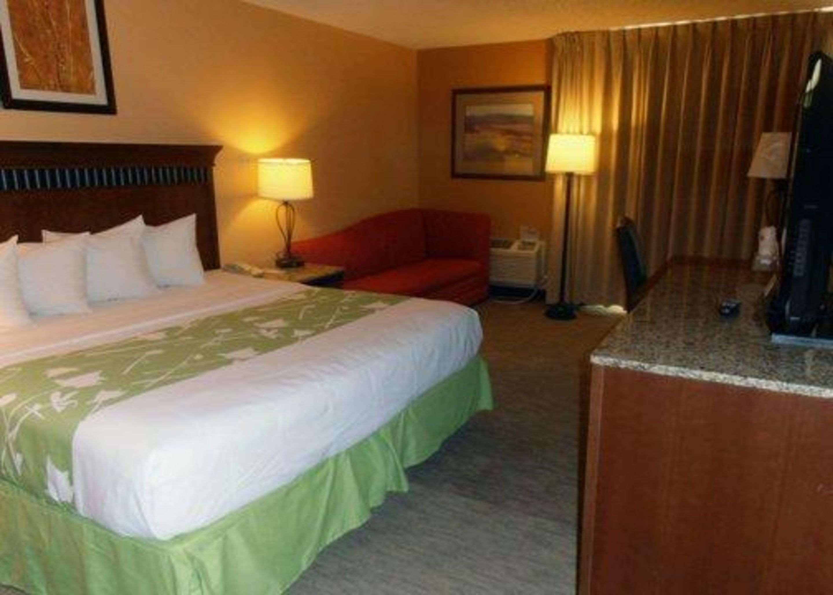 Quality Inn & Suites Fort Collins Exterior foto