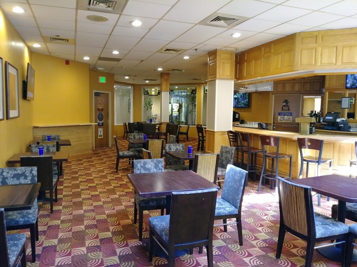 Quality Inn & Suites Fort Collins Exterior foto